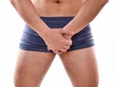 Schmerz am Genitalberäich an Hoden mat net-inflammatoreschen Form vu Prostatitis